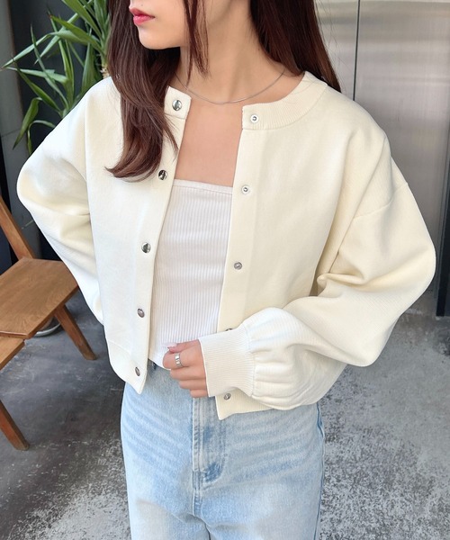 INGNI（イング）の「ショート丈スポンディッシュニットカーディガン（カーディガン/ボレロ・レディース・グレー/アイボリー/ブラック/イエロー/レッド・M）」の6枚目の写真