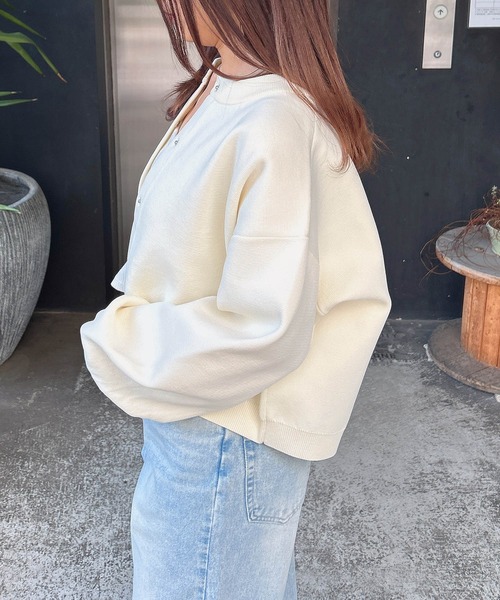 INGNI（イング）の「ショート丈スポンディッシュニットカーディガン（カーディガン/ボレロ・レディース・グレー/アイボリー/ブラック/イエロー/レッド・M）」の9枚目の写真