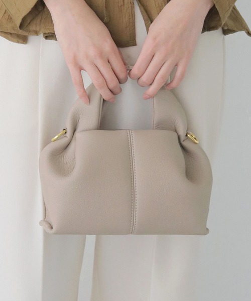 CLEIO（クレイオ）の「【CLEIO】マシュマロタックミニショルダー/ハンドバッグ MARSHMALLOW TUCK MINI SHOULDER/737-13664（ハンドバッグ・レディース・ブラック/グレイッシュベージュ/サックスブルー/ライトブラウン/ミント・FREE）」の3枚目の写真