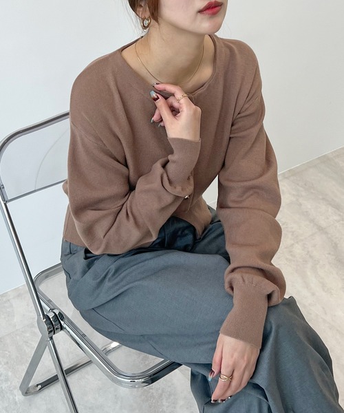 Futier land（フューティアランド）の「《26SS 新作》【新色追加】ゴールドボタンラウンドネックカーディガン（カーディガン/ボレロ・レディース・レッド/ネイビー/ライトベージュ/グレイッシュベージュ/グリーン系その他/グレー/オフホワイト/ピンク・MEDIUM/LARGE）」の19枚目の写真