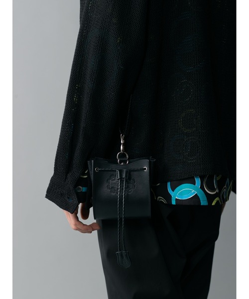 CALEE(キャリー)の「EMBOSSING LEATHER CHALK BAG(ボディバッグ/ウエストポーチ・メンズ・ブラック・FREE)」の1枚目の写真