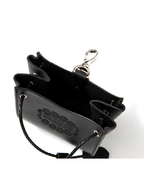 CALEE(キャリー)の「EMBOSSING LEATHER CHALK BAG(ボディバッグ/ウエストポーチ・メンズ・ブラック・FREE)」の7枚目の写真