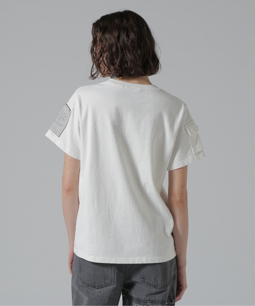 AVIREX(アヴィレックス)の「《50th Anniversary》LEATHER PATCHED FATIGUE T-SHIRT/レザーパッチ ファティーグTシャツ(Tシャツ/カットソー・レディース・ホワイト/ブラック・F)」の7枚目の写真