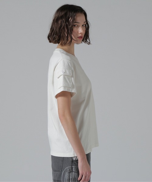 AVIREX(アヴィレックス)の「《50th Anniversary》LEATHER PATCHED FATIGUE T-SHIRT/レザーパッチ ファティーグTシャツ(Tシャツ/カットソー・レディース・ホワイト/ブラック・F)」の8枚目の写真