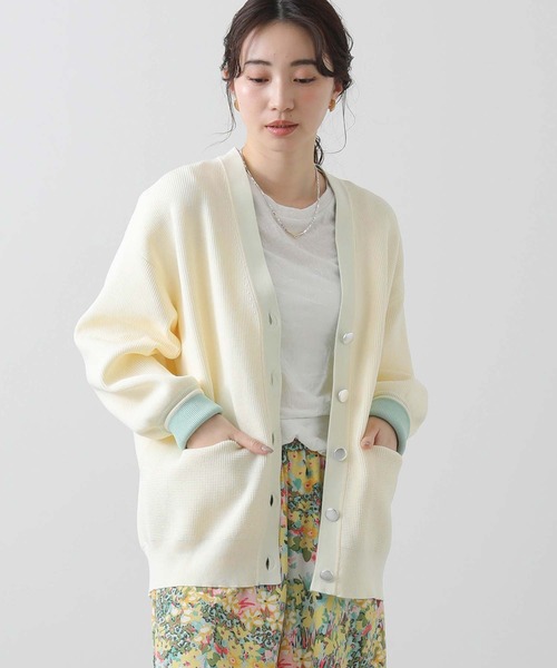 Gready Brilliant（グレディブリリアン）の「スポンジ片畦Ｖネックカーディガン（カーディガン/ボレロ・レディース・ベージュ/アイボリー・FREE）」の7枚目の写真