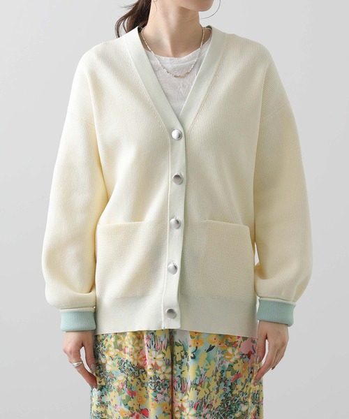Gready Brilliant（グレディブリリアン）の「スポンジ片畦Ｖネックカーディガン（カーディガン/ボレロ・レディース・ベージュ/アイボリー・FREE）」の21枚目の写真