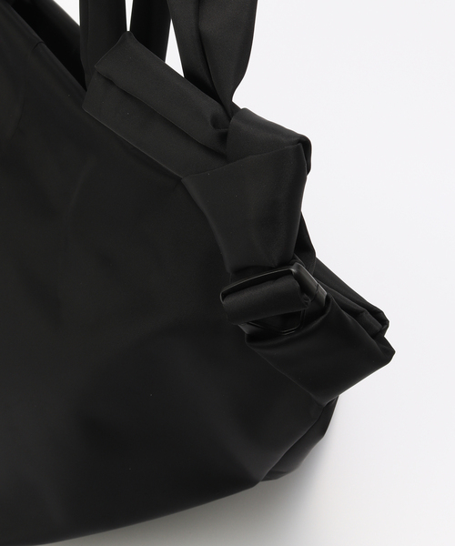 Cote&Ciel(コートエシエル)の「COTE&CIEL Amu Sleek(ショルダーバッグ・メンズ・ブラック・FREE)」の5枚目の写真