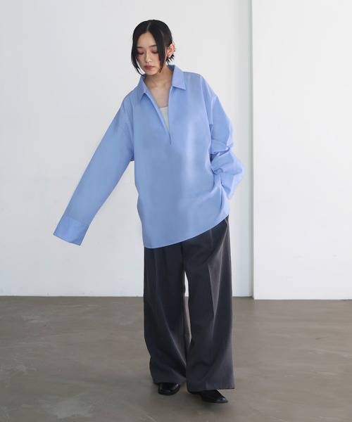 hellam(へラム)の「キーネックオーバーサイズシャツ(シャツ/ブラウス・レディース・オフホワイト/チャコール/ブルー・FREE)」の9枚目の写真