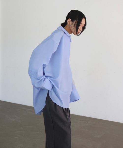 hellam(へラム)の「キーネックオーバーサイズシャツ(シャツ/ブラウス・レディース・オフホワイト/チャコール/ブルー・FREE)」の12枚目の写真