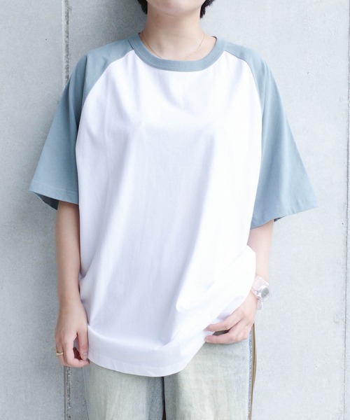 INNOCENT（イノセント）の「【DF001】【D-FACTORY】6.6オンス プレミアム コンフォート ラグランスリーブ Tシャツ（Tシャツ/カットソー・メンズ・ホワイト×ピンク/ホワイト×ブラック/ホワイト×ブルー・LARGE/X-LARGE/MEDIUM）」の2枚目の写真