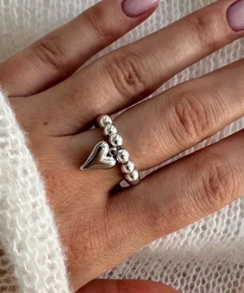 Vipoa(ヴィポア)の「Love Beads Ring(リング・レディース・シルバー/ゴールド・FREE)」の3枚目の写真