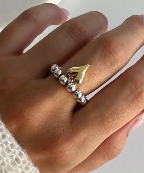Vipoa(ヴィポア)の「Love Beads Ring(リング・レディース・シルバー/ゴールド・FREE)」の5枚目の写真