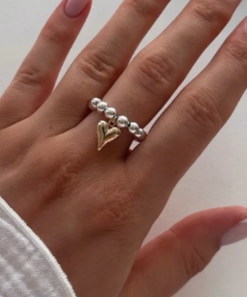 Vipoa(ヴィポア)の「Love Beads Ring(リング・レディース・シルバー/ゴールド・FREE)」の7枚目の写真