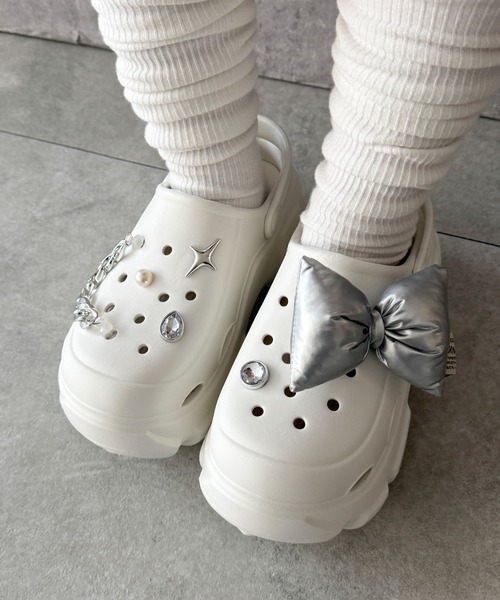 WEGO（ウィゴー）の「WEGO/【25年春夏新作】パーツ付き厚底ラバーサンダル（サンダル・レディース・ブラック/ホワイト・LARGE/MEDIUM/SMALL）」の3枚目の写真