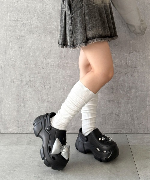 WEGO（ウィゴー）の「WEGO/【25年春夏新作】パーツ付き厚底ラバーサンダル（サンダル・レディース・ブラック/ホワイト・LARGE/MEDIUM/SMALL）」の12枚目の写真