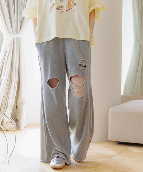 niko and...（ニコアンド）の「セルフカットスウェットワイドパンツ（その他パンツ・レディース・グレー/オフホワイト/ブラック・FREE）」の3枚目の写真