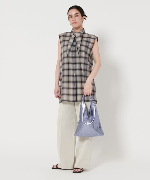 MARLON FIRENZE(マーロンフィレンツェ)の「<MARLON FIRENZE>メタリック レザー ショルダーバッグ(ショルダーバッグ・レディース・シルバー/ライラック・FREE)」の5枚目の写真