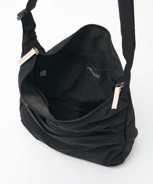 EARTH MADE（アースメイド）の「【WEB限定】【EARTH MADE】7ポケット ショルダーバッグ（ショルダーバッグ・レディース・ライトグレー/ライトベージュ/ブラック・フリー）」の15枚目の写真