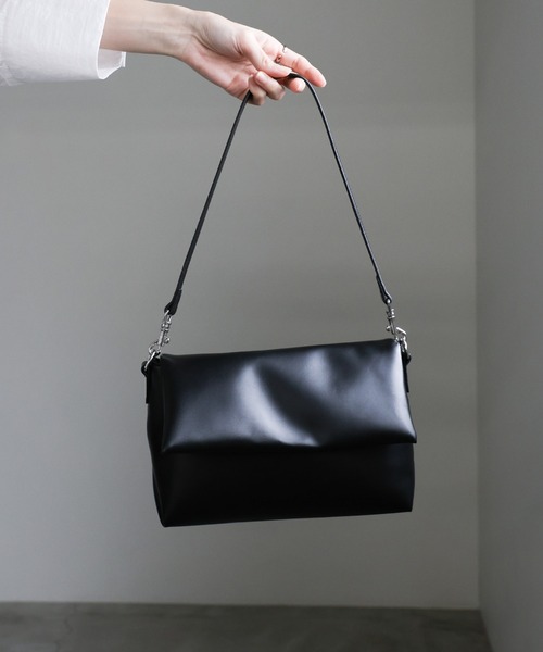 select MOCA（セレクトモカ）の「パフフラップワンハンドルバッグ（ショルダーバッグ・レディース・ブラック/ブラウン/シルバー・FREE）」の14枚目の写真