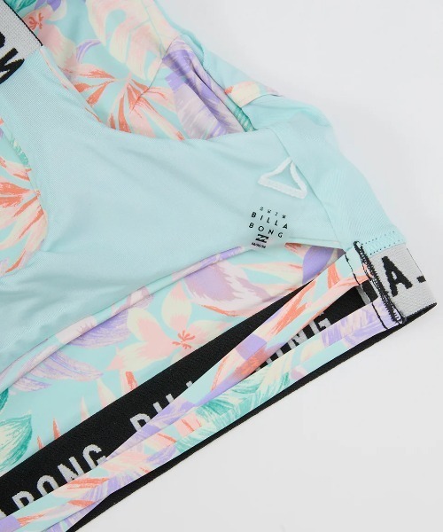 BILLABONG(ビラボン)の「BILLABONG レディース HIGH NECK SHADOW TROPIC BIKINI 水着 【2025年春夏モデル】/ビラボンハイネックビキニ(水着)(水着・レディース・マルチ/ブラック系その他/ブルー・SMALL/MEDIUM/LARGE)」の18枚目の写真