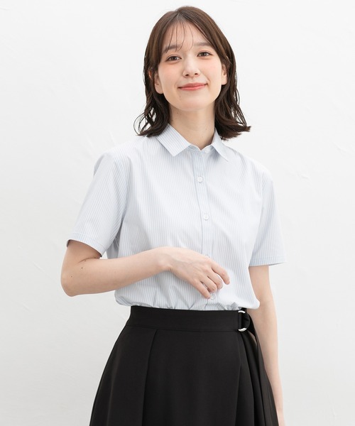 Honeys（ハニーズ）の「【らくらくアイロン】らくらく伸縮半袖シャツ（ビジネスシャツ・レディース・ホワイト×ブルー/ホワイト×グレー/ホワイト×パープル/サックスブルー系/ホワイト/ネイビー・3L/L/LL/M/S）」の9枚目の写真