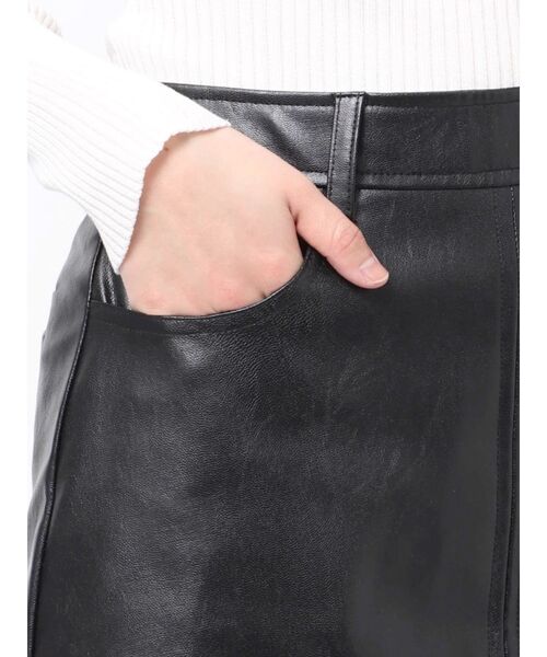 GYDA(ジェイダ)の「フェイクレザースカートライクショートパンツ(スカート・レディース・ブラック・MEDIUM/SMALL/X-SMALL)」の16枚目の写真