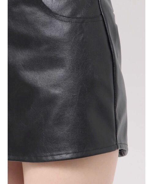 GYDA(ジェイダ)の「フェイクレザースカートライクショートパンツ(スカート・レディース・ブラック・MEDIUM/SMALL/X-SMALL)」の17枚目の写真