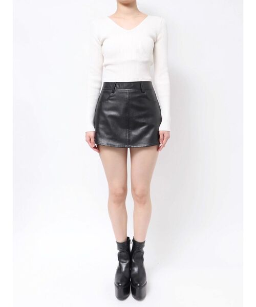 GYDA(ジェイダ)の「フェイクレザースカートライクショートパンツ(スカート・レディース・ブラック・MEDIUM/SMALL/X-SMALL)」の20枚目の写真