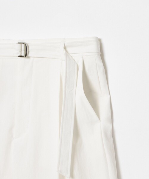 allureville(アルアバイル)の「ナイロンドライツイルハーフパンツ(その他パンツ・レディース・ホワイト/ブラック・2/1)」の9枚目の写真