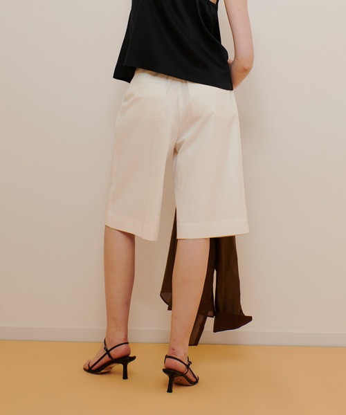 allureville(アルアバイル)の「ナイロンドライツイルハーフパンツ(その他パンツ・レディース・ホワイト/ブラック・2/1)」の4枚目の写真