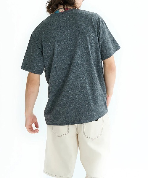 RVCA(ルーカ)の「RVCA メンズ BURN NOTICE SS Tシャツ 【2025年夏モデル】/ルーカ半袖ロゴTシャツ(Tシャツ/カットソー・メンズ・イエロー/スミクロ/バーガンディー/オフホワイト・LARGE/X-LARGE/SMALL/MEDIUM)」の10枚目の写真