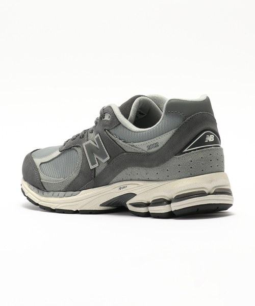 NEW BALANCE(ニューバランス)の「NEW BALANCE(ニューバランス) U2002RCB(スニーカー・メンズ・チャコールグレー・24cm/24.5cm/25cm/25.5cm/26cm/26.5cm/27cm/27.5cm/28cm/28.5cm/29cm)」の3枚目の写真