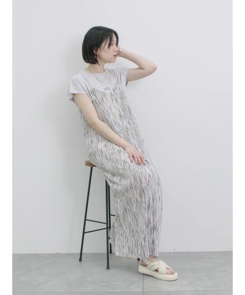 Samansa Mos2 blue(サマンサモスモスブルー)の「パテッドクロスサンダル(ドレスシューズ・レディース・ブラック/オフホワイト・L/M)」の10枚目の写真