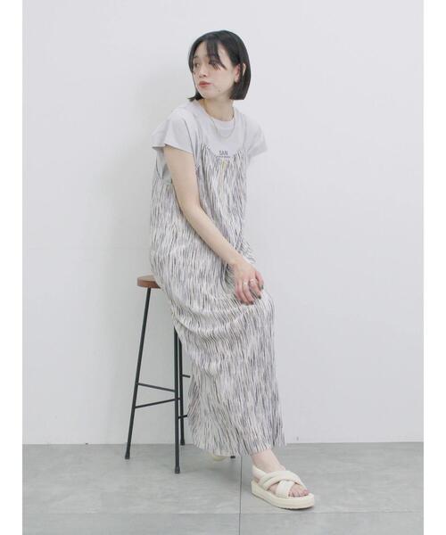 Samansa Mos2 blue(サマンサモスモスブルー)の「パテッドクロスサンダル(ドレスシューズ・レディース・ブラック/オフホワイト・L/M)」の11枚目の写真