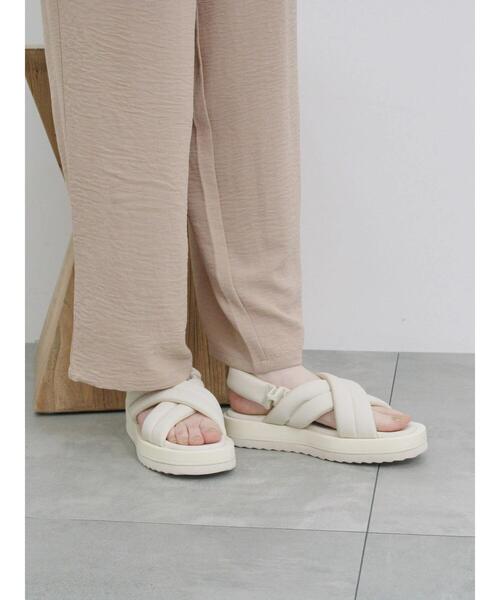 Samansa Mos2 blue(サマンサモスモスブルー)の「パテッドクロスサンダル(ドレスシューズ・レディース・ブラック/オフホワイト・L/M)」の15枚目の写真