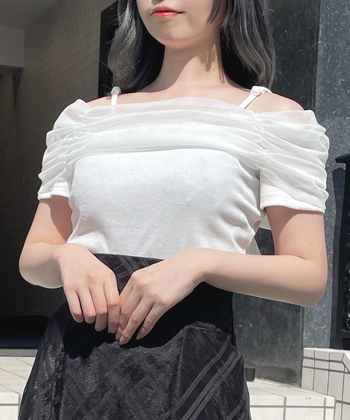 abc une face(アーベーセーアンフェイス)の「チュールオフショルトップス(Tシャツ/カットソー・レディース・ブルー/ブラック/ホワイト・FREE)」の6枚目の写真