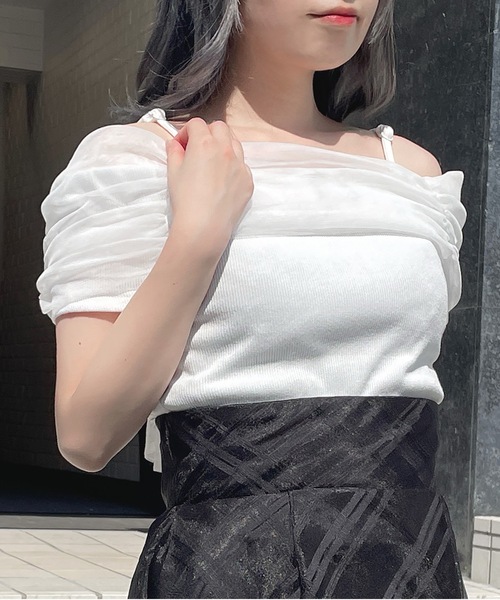 abc une face(アーベーセーアンフェイス)の「チュールオフショルトップス(Tシャツ/カットソー・レディース・ブルー/ブラック/ホワイト・FREE)」の5枚目の写真