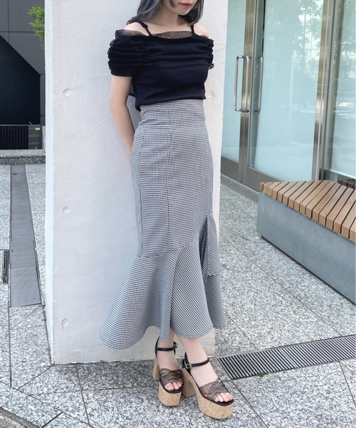 abc une face(アーベーセーアンフェイス)の「チュールオフショルトップス(Tシャツ/カットソー・レディース・ブルー/ブラック/ホワイト・FREE)」の15枚目の写真
