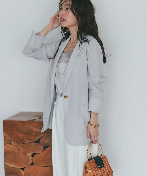 La boutique BonBon（ラブティックボンボン）の「【涼しく羽織れる】メッシュライトシングルジャケット（テーラードジャケット・レディース・ライトグレー/ネイビー・FREE）」の11枚目の写真