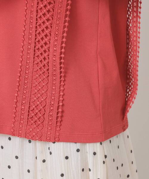 ITS'DEMO（イッツデモ）の「【洗濯機OK】ショルダーレースプルオーバー（Tシャツ/カットソー・レディース・ブラック/オフホワイト/ブルーグリーン/レッド系・00）」の6枚目の写真