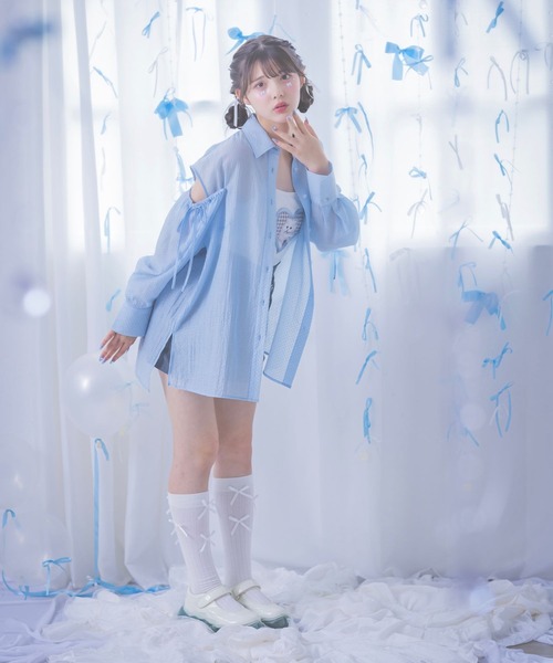 repipi armario（レピピ アルマリオ）の「【girly line】カタアキリボンシャツ（シャツ/ブラウス・キッズ・ホワイト/ピンク/ブルー・SMALL/MEDIUM/LARGE）」の13枚目の写真