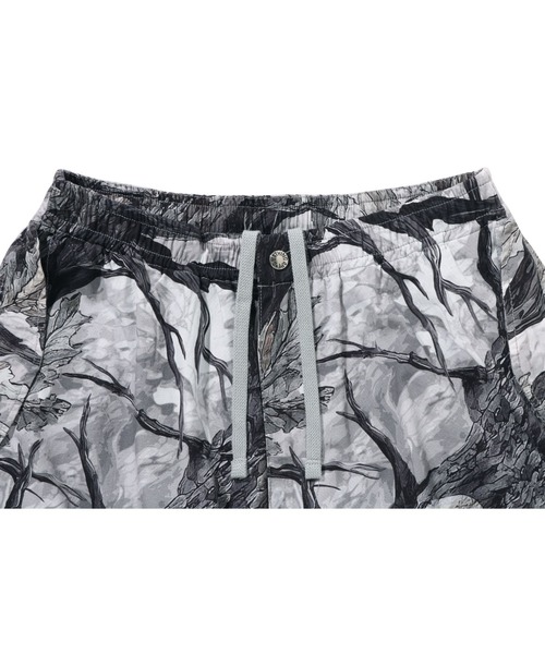 A BATHING APE（アベイシングエイプ）の「TREE EDGE CAMO CARGO SHORTS（カーゴパンツ・メンズ・ブラウン/ホワイト・X-LARGE/XX-LARGE/MEDIUM/LARGE/SMALL）」の7枚目の写真