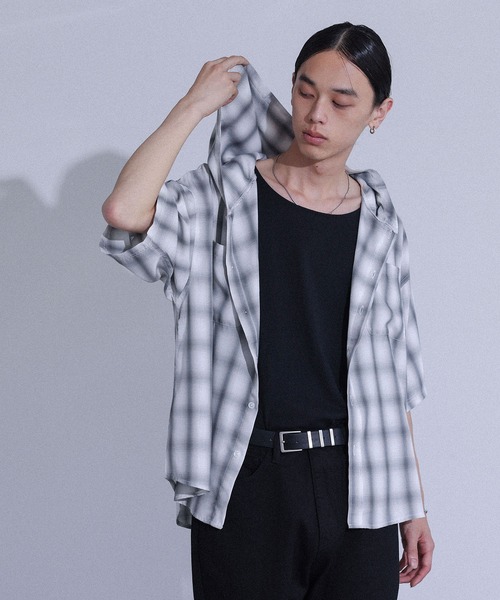 MDR(エムディアール)の「グラデーションチェック柄 フード付き半袖シャツ(シャツ/ブラウス・メンズ・ブラック/オフホワイト・M/L)」の3枚目の写真