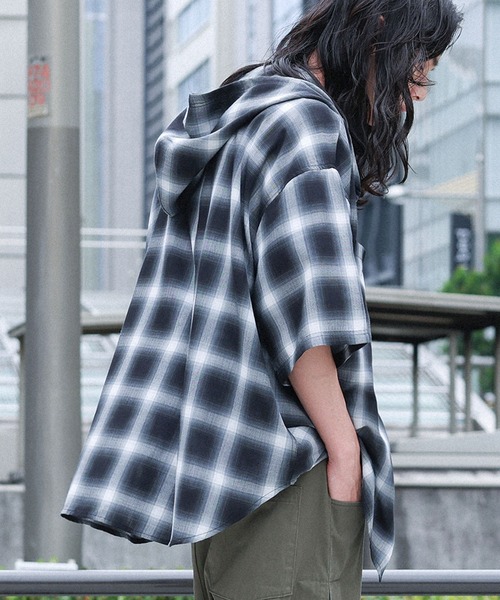 MDR(エムディアール)の「グラデーションチェック柄 フード付き半袖シャツ(シャツ/ブラウス・メンズ・ブラック/オフホワイト・M/L)」の10枚目の写真