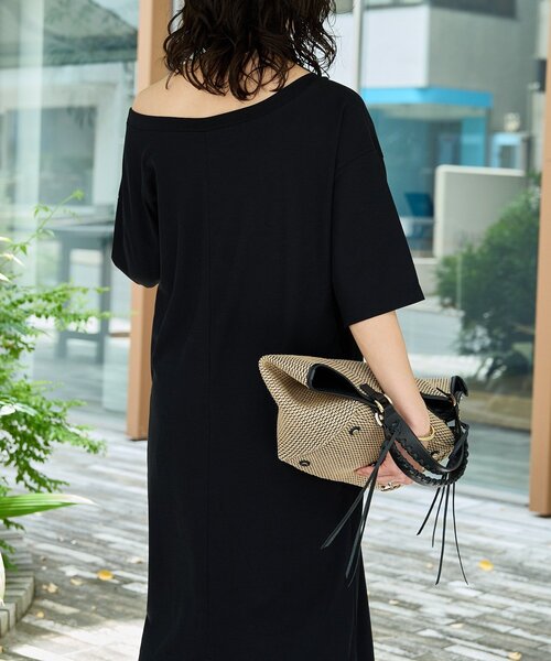 RIVE DROITE（リヴドロワ）の「【新色追加！】【MONN.:.(モン)】オープンネックワンピース（ワンピース・レディース・ブラック/チャコールグレー/ネイビー・36/38）」の13枚目の写真