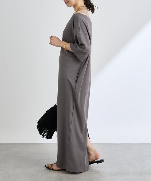 RIVE DROITE（リヴドロワ）の「【新色追加！】【MONN.:.(モン)】オープンネックワンピース（ワンピース・レディース・ブラック/チャコールグレー/ネイビー・36/38）」の9枚目の写真