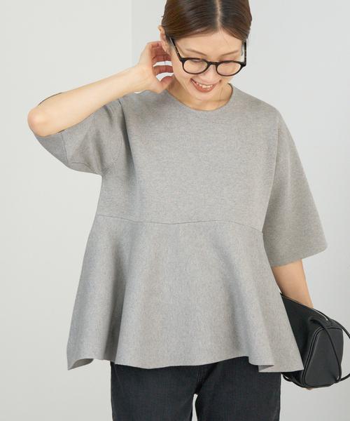 IENA（イエナ）の「Debussyペプラムプルオーバー（ニット/セーター・レディース・グレー/アイボリー・FREE）」の13枚目の写真