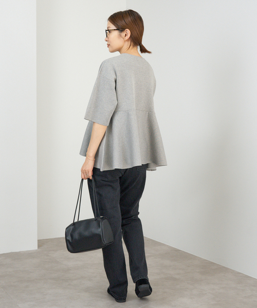 IENA（イエナ）の「Debussyペプラムプルオーバー（ニット/セーター・レディース・グレー/アイボリー・FREE）」の20枚目の写真