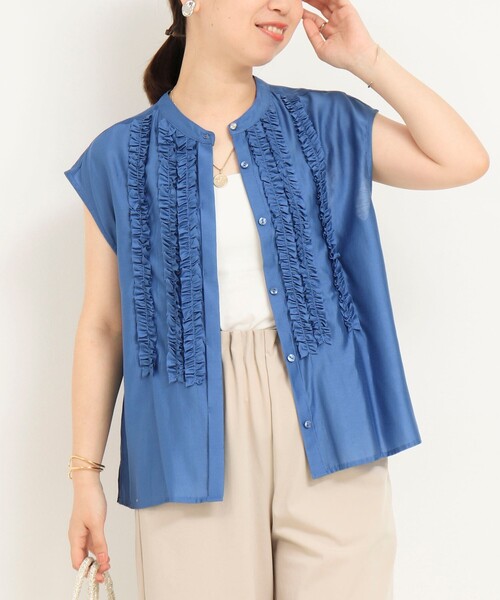 MICO COULIER（ミコクリエ）の「シルキーローンフリルブラウス（シャツ/ブラウス・レディース・ブルー/チャコールグレー/ブラウン・38）」の5枚目の写真