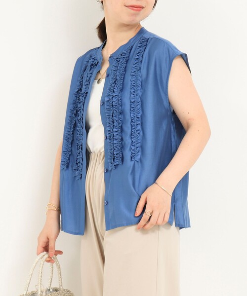 MICO COULIER（ミコクリエ）の「シルキーローンフリルブラウス（シャツ/ブラウス・レディース・ブルー/チャコールグレー/ブラウン・38）」の9枚目の写真